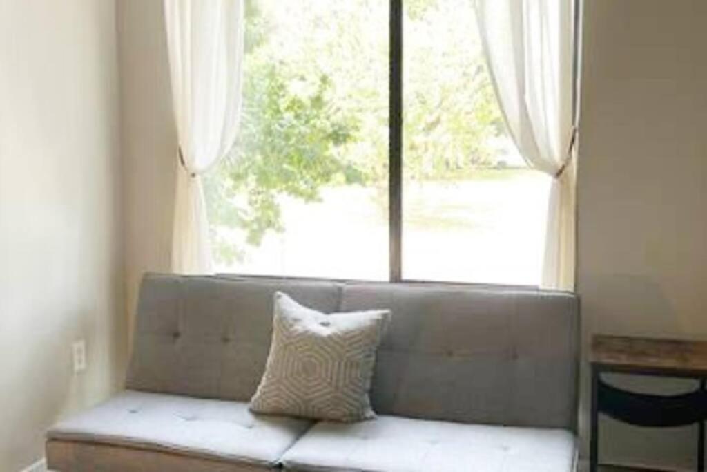 شقة Townhouse In Uptown King Bed-Wi-Fi-Free Parking-Pool تشارلوت المظهر الخارجي الصورة